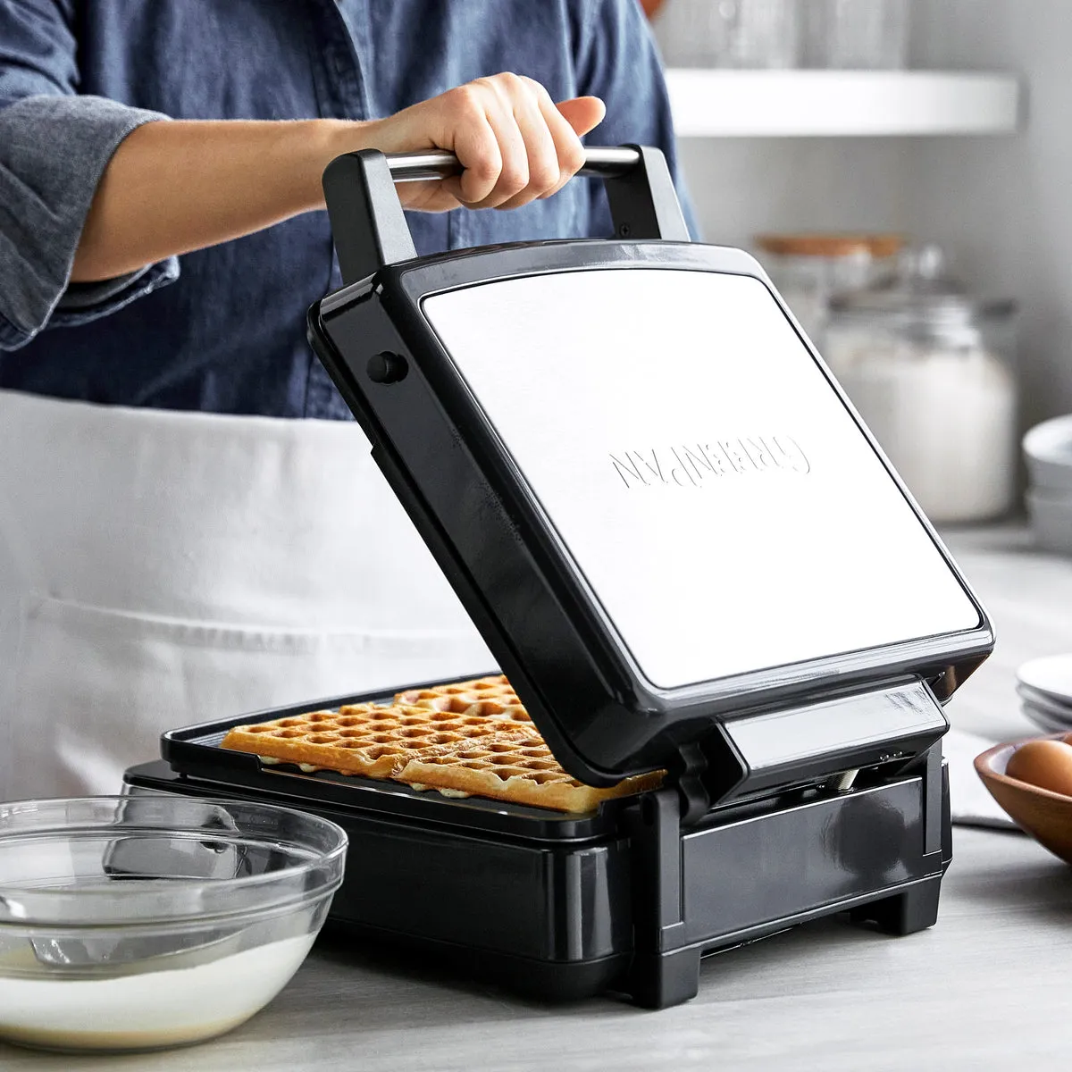Elite Ceramic Nonstick 4-Square Waffle Maker | Black
